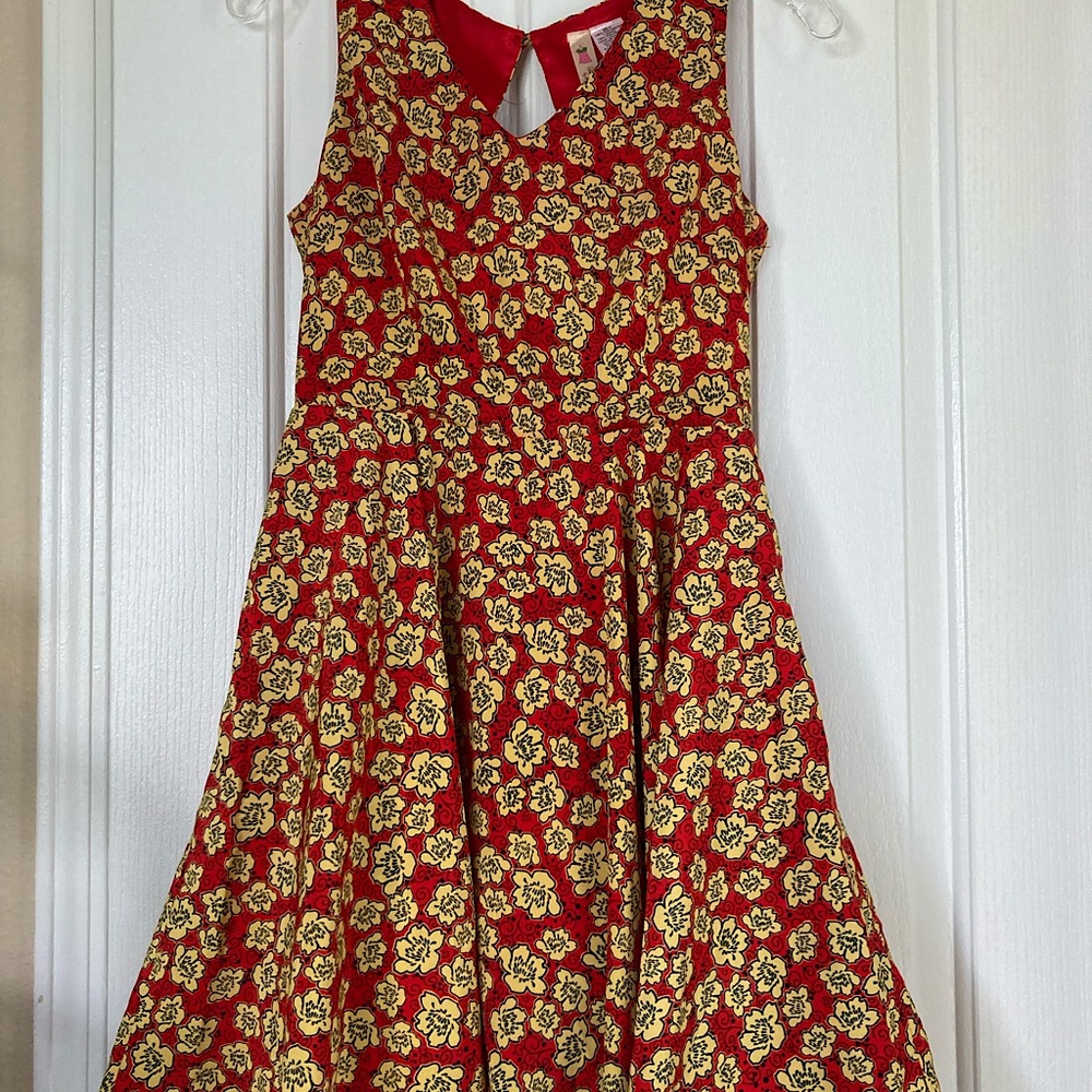 Fun, flirty piece!